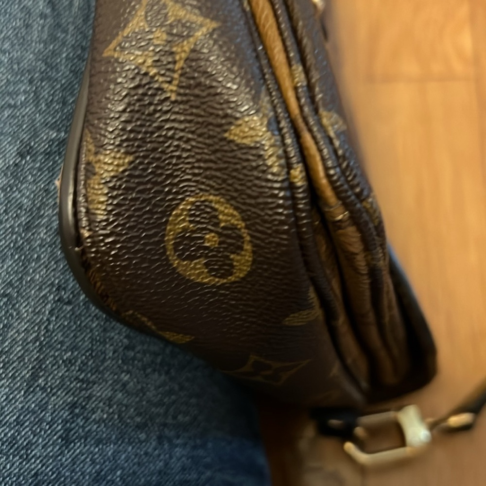Louis Vuitton AUTHENTIC  Reversible Pochette Métis - Picture 6 of 9